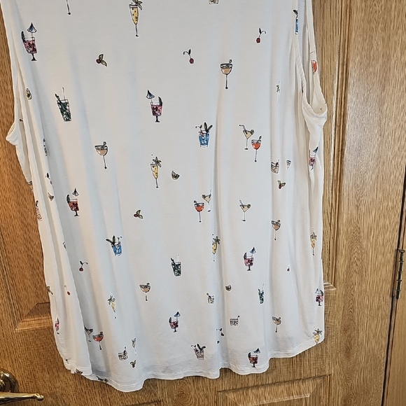 Philosophy White Tank Top with Fun Cocktail Design - Picture 9 of 9
